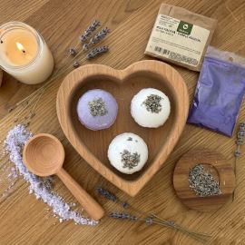 Relaxační koupelové bomby s levandulí