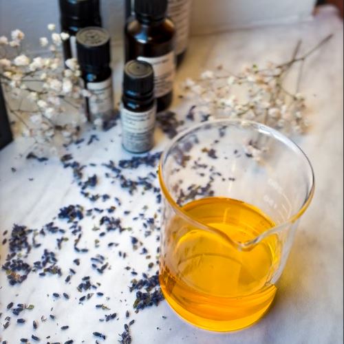 Jednoduchý omlazující olej