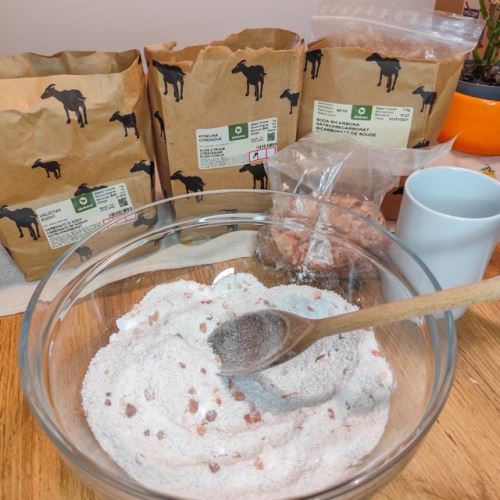 Domácí zářivý prášek do myčky